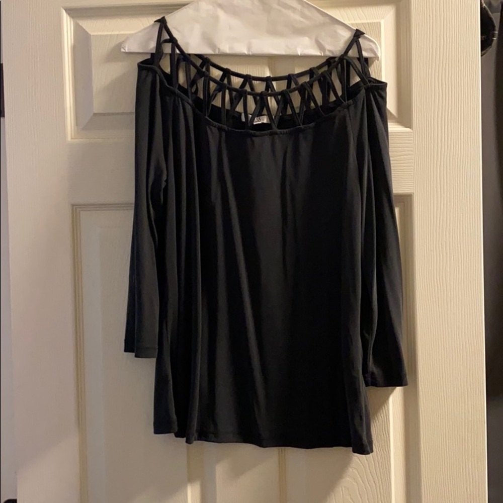Black blouse with neck detail